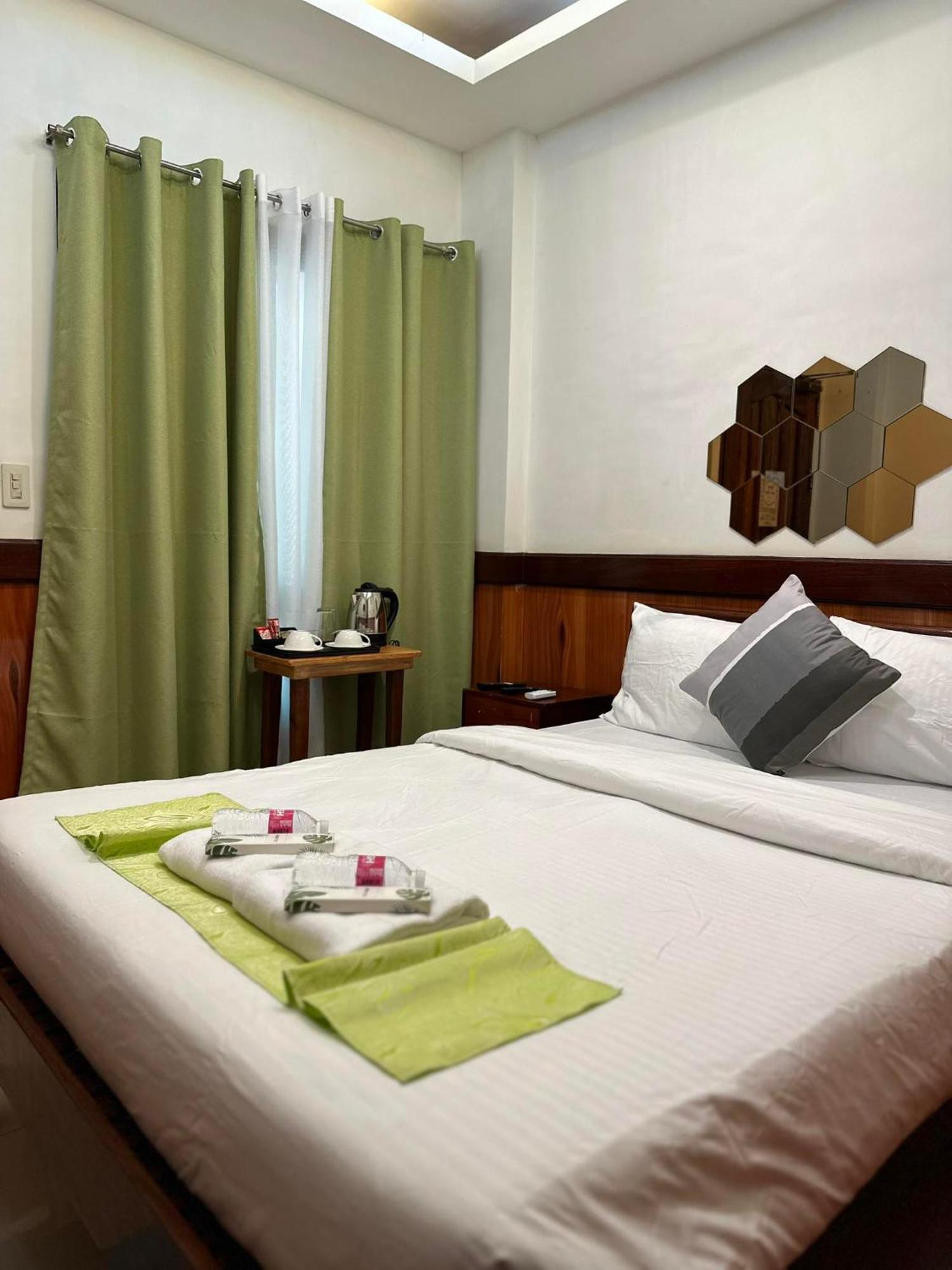 Desert Rose Beach Hotel El Nido Exterior photo